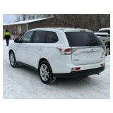 2014 MITSUBISHI OUTLANDER SE *All Wheel Drive | 2 Owners | No Accidents* (NO RESERVE)