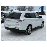 2014 MITSUBISHI OUTLANDER SE *All Wheel Drive | 2 Owners | No Accidents* (NO RESERVE)