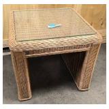 Wicker side table with glass insert