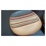 Hometrends partial set of ceramic dishes 3 medium plates, 3 large plates, 4 bowls, and one mug