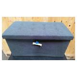 Collapsable storage bench