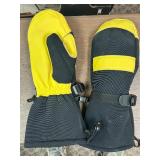 (Medium) Saranac Premium Deerskin Ski Mitt - MSRP $35.99