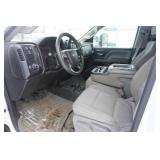 2015 Chevy 2500 HD Extended Cab 4 x 4 Pickup Truck With 8