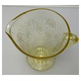 Vintage Hazel atlas Yellow Florentine No. 2 7 1/2" 28 Oz. Cone Footed Pitcher & Four Footed Glasses