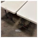 2 Folding Tables