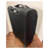 20" Expandable Spinner Suitcase