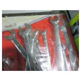 12 LED/Halogen rechargeable flashli...