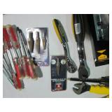 800 lumen Cree LED flashlight, inte...