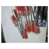 800 lumen Cree LED flashlight, inte...