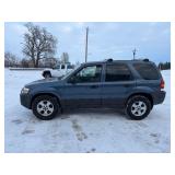2005 Ford Escape 4WD only 97,164 miles!