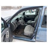 2005 Ford Escape 4WD only 97,164 miles!