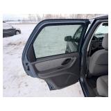 2005 Ford Escape 4WD only 97,164 miles!
