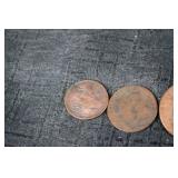 Copper Pennies & Small Gold-Toned Coin - Loose Coin Lot