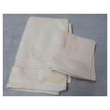 Ivory Hand Towel and Wash Cloth Set...