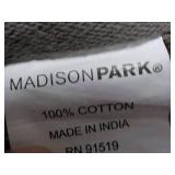 2 Madison Park Bath Towels 25 x 52"...