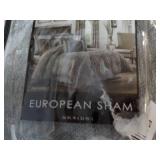 J. Queen European Sham...