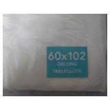 Poinsettia Elegance 60 x 102" Oblon...