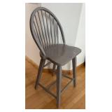 K - Sensational Dining Table with 6 Gray Windsor-Style Chairs