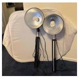 LL  - Studio Lighting Kit with 2 Tripod Lamps and Foldable Light Box