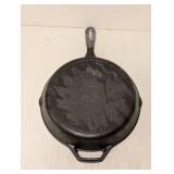 LODGE CAST IRON SKILLET