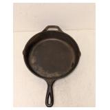 LODGE CAST IRON SKILLET