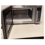 COMMERCIAL GRADE MENUMASTER MICROWAVE OVEN