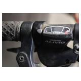 Trek 7.5 FX Hybrid Bicycle with Shimano Alivio 17.5in Frame