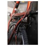 Trek 7.5 FX Hybrid Bicycle with Shimano Alivio 17.5in Frame