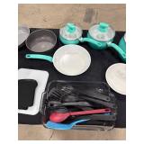 Kitchen Cookware & Bakeware Lot
