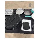 Kitchen Cookware & Bakeware Lot