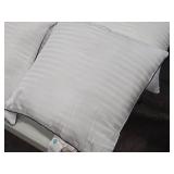 Lot of (4) 18" Throw Pillows by Yettbea