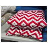Lot of (2) 15" Throw Pillows