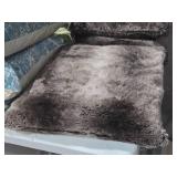 Lot of (1) 24" Faux Fur Throw Pillow