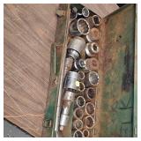30 Piece 3/4 Drive Socket Set w/ratchet and Breaker Bar