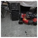 Self Propelled Walk Behind Lawnmower w/bagger