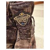 Size 9.5 Mens Insulated Boots