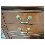 Classic Traditional Mahogany Finish Sideboard Buffet Credenza