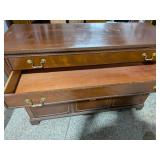 Classic Traditional Mahogany Finish Sideboard Buffet Credenza