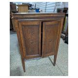 Antique Arts & Crafts Style Record Player / Phonograph Cabinet