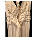 LL - Nicole Miller 100% Silk Ivory Gown Size 6