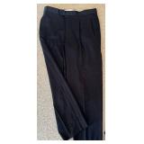 LL - Hugo Boss Black Pleated Front Slacks Size 42 Regular