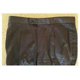 LL - Hugo Boss Black Pleated Front Slacks Size 42 Regular