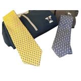 Yale Bulldogs Apparel and Vineyard Vines Tie Collection - XL