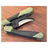 Leatherman Multi-Tool Pruner with Camouflage Sheath