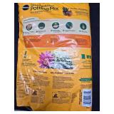 (3) Bags of Miracle Grow Potting Mix