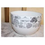 Finel Finland Enamel Bowl and Parsley Oven to Table Bake Dish