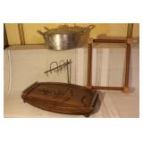 Aluminum Stock Pot with Lid, Wooden Fish Carving Board, and Vintage Rope Trivet Set