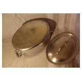 Aluminum Stock Pot with Lid, Wooden Fish Carving Board, and Vintage Rope Trivet Set