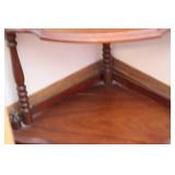 Decorative 4-Tier Wooden Corner Shelf with Ornate Spindles