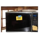 Kenmore Solid State Countertop Microwave Oven Model 565.6765400